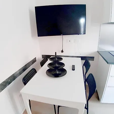 Easy Italy Apartman *